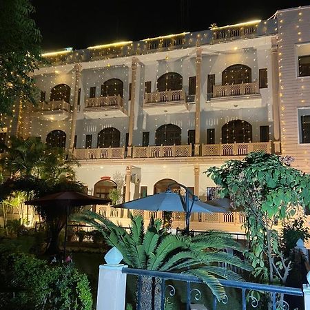 Hotel Fort View Tikamgarh Bagian luar foto
